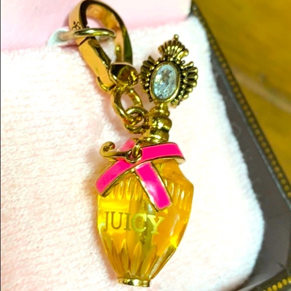 ジューシークチュール　パフイュームボトルチャーム Juicy Couture PERFUME BOTTLE CHARM NEW IN BOX